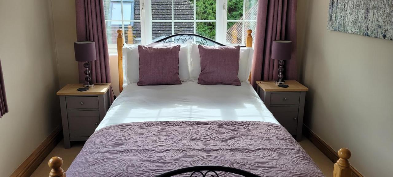 Ha'Penny Acre Bed and Breakfast Sherfield English Exteriör bild